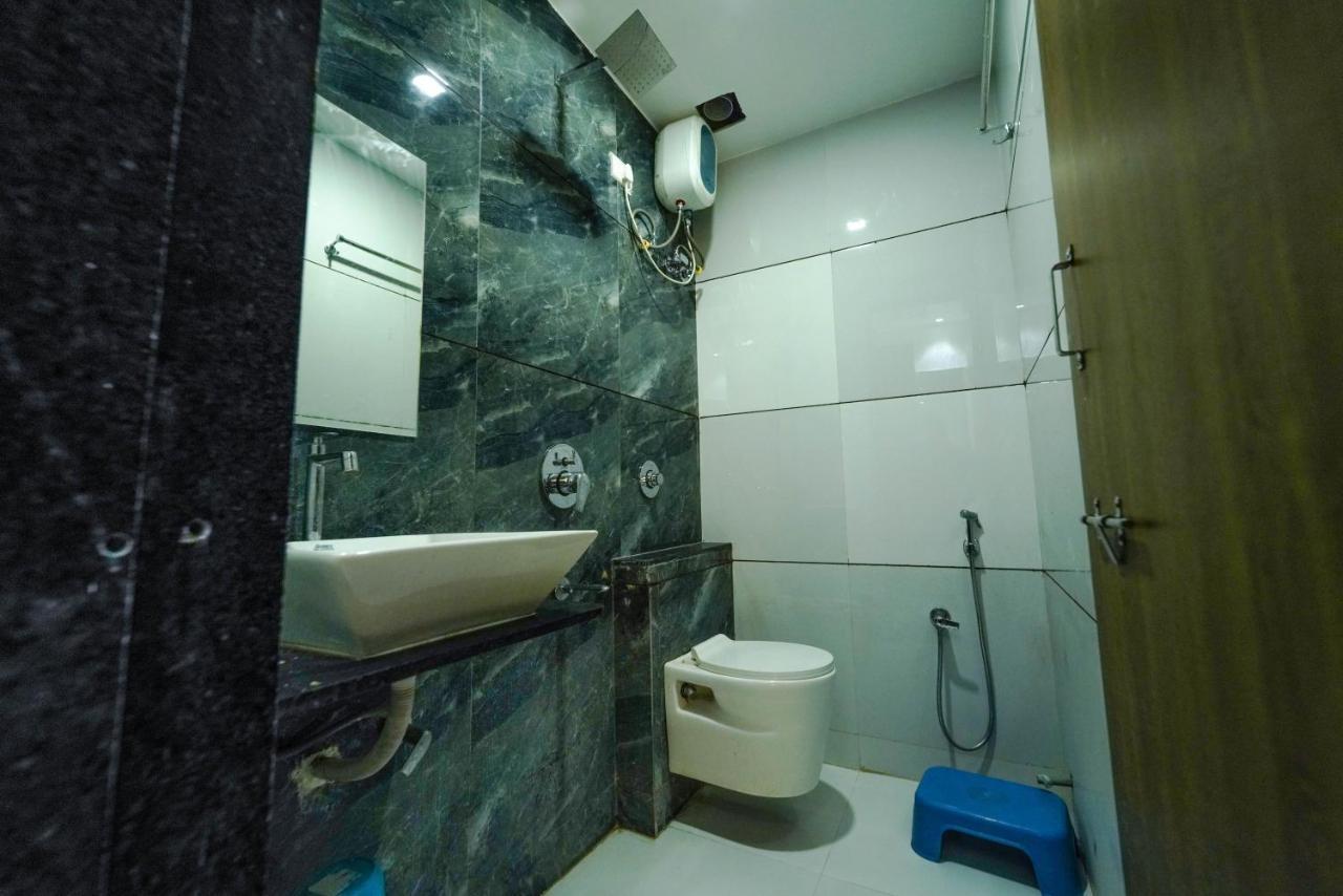 Hotel New Empire Ahmadabad Zewnętrze zdjęcie