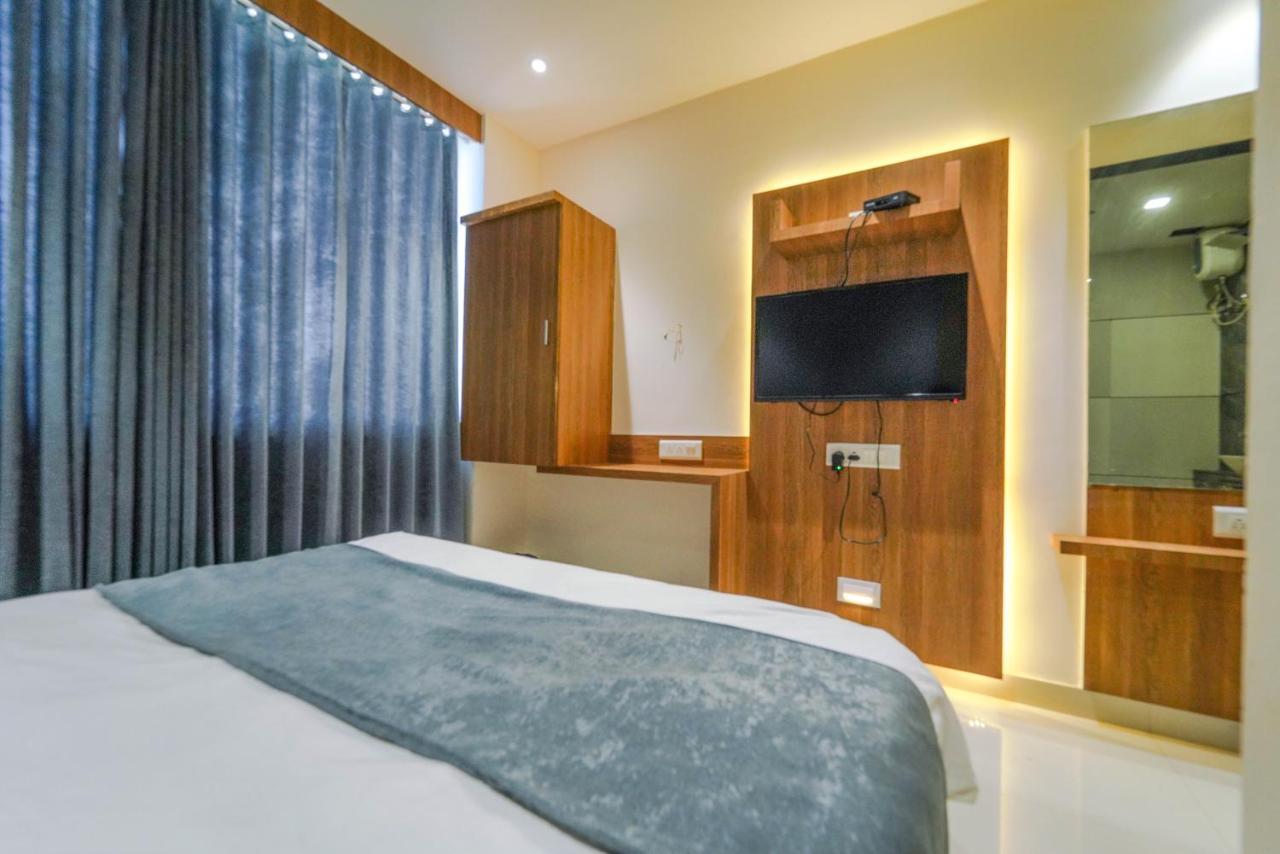 Hotel New Empire Ahmadabad Zewnętrze zdjęcie