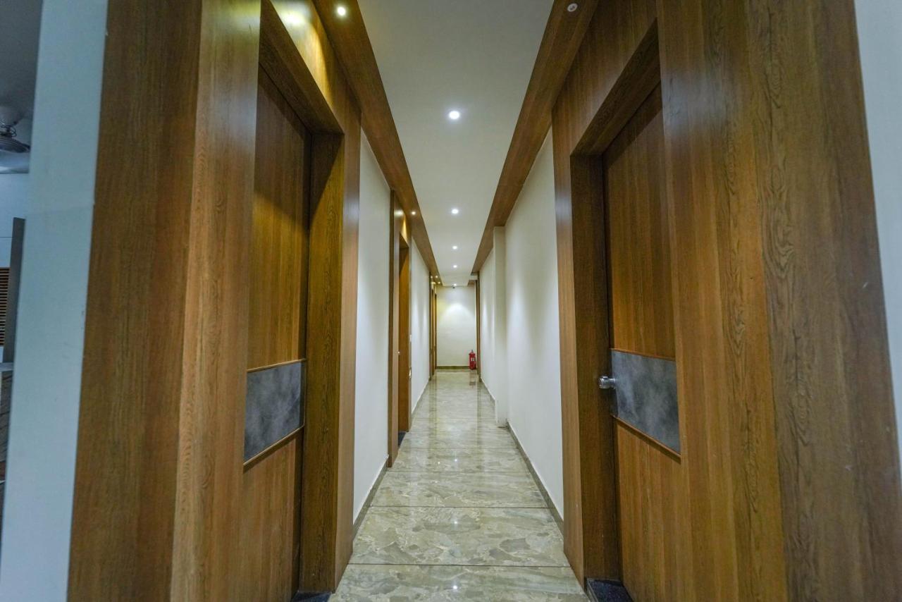Hotel New Empire Ahmadabad Zewnętrze zdjęcie